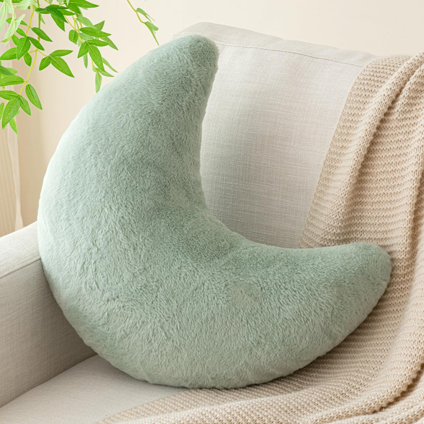 Moon Pillow, Decorative Throw Pillows with Soft Faux Rabbit for Bed Couch, Moon Shaped Pillows Plush Floor Cushions Room Decor Pillow for Sofa Bedroom Living Room