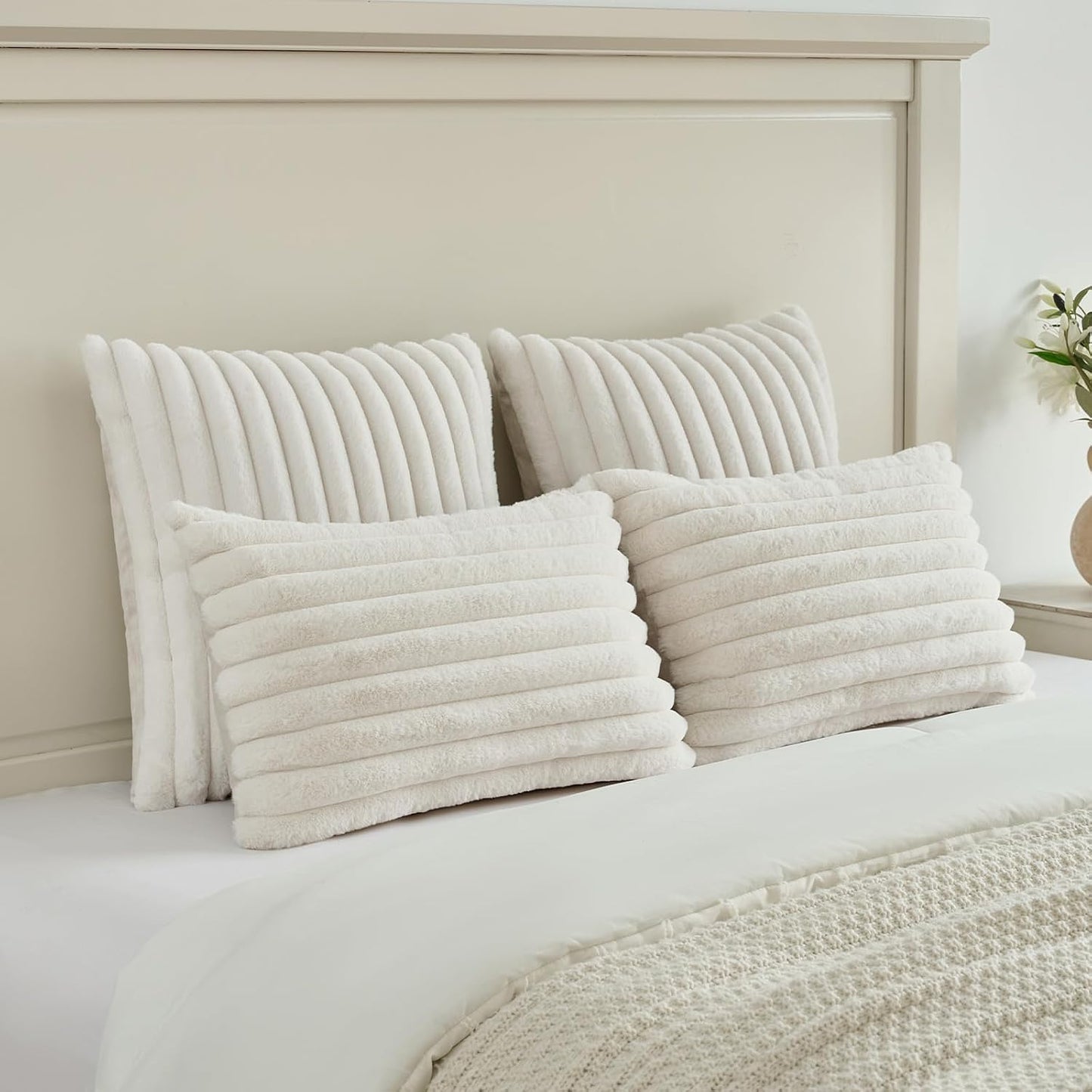 FUTEI Pack of 2 Faux Fur Throw Pillow Covers 18x18 Inch, Cream White | Fluffy Faux Rabbit Fur Front/Premium Velvet Back,Hidden Zipper,Machine Washable,Non-Shedding,Colorfast,Insert Not Included.