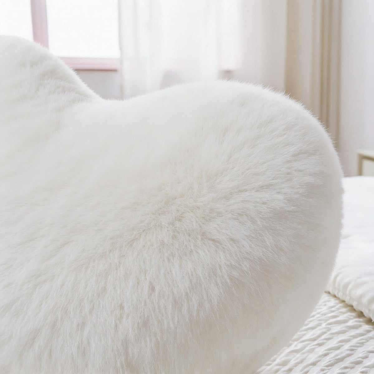 2PCS Throw Pillows Cute Room Decor Heart Pillow Home Decor Decorative Couch Pillows Bed Pillows Outdoor Pillows Valentine Gifts,White 9"*13"