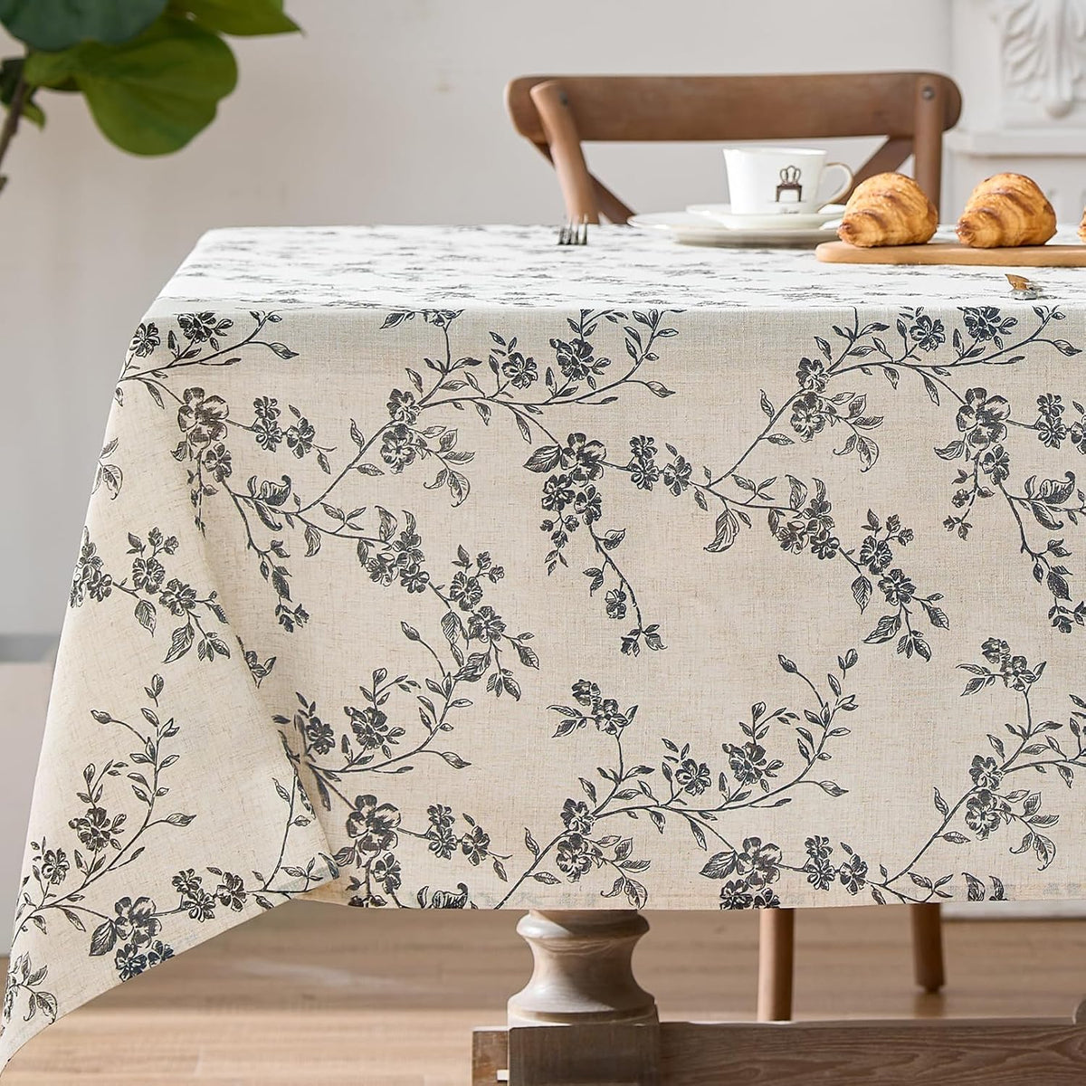 jinchan Black Farmhouse Floral Linen Rectangle Table Cloth 52 x 70 Inch | Traditional farmhouse florals create a versatile look for everyday dining and seasonal decorating.