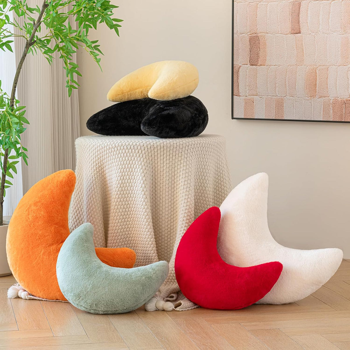 Moon Pillow, Decorative Throw Pillows with Soft Faux Rabbit for Bed Couch, Moon Shaped Pillows Plush Floor Cushions Room Decor Pillow for Sofa Bedroom Living Room