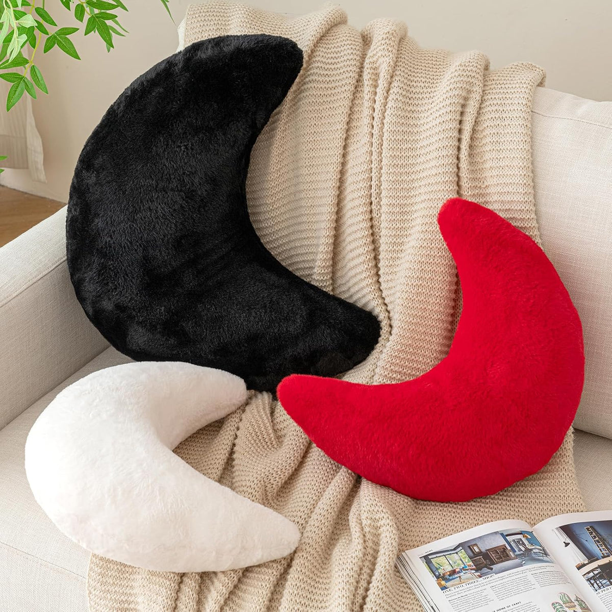 Moon Pillow, Decorative Throw Pillows with Soft Faux Rabbit for Bed Couch, Moon Shaped Pillows Plush Floor Cushions Room Decor Pillow for Sofa Bedroom Living Room