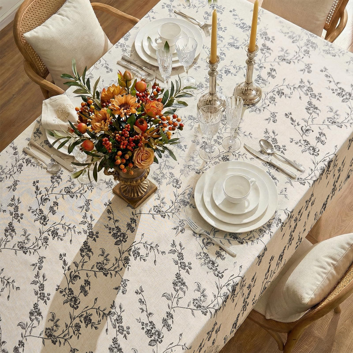 jinchan Black Farmhouse Floral Linen Rectangle Table Cloth 52 x 70 Inch | Traditional farmhouse florals create a versatile look for everyday dining and seasonal decorating.
