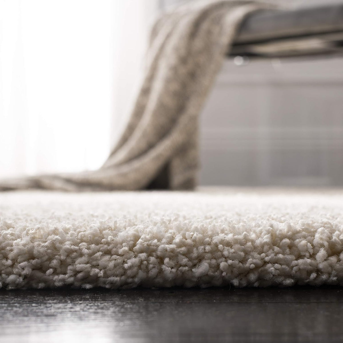 SAFAVIEH California Shag Collection Area Rug - 8' x 10', Ivory, Non-Shedding & Easy to Clean, Ultra Plush Thick Pile, Ideal for Living Room, Bedroom, Dining Space (SG151-1212)