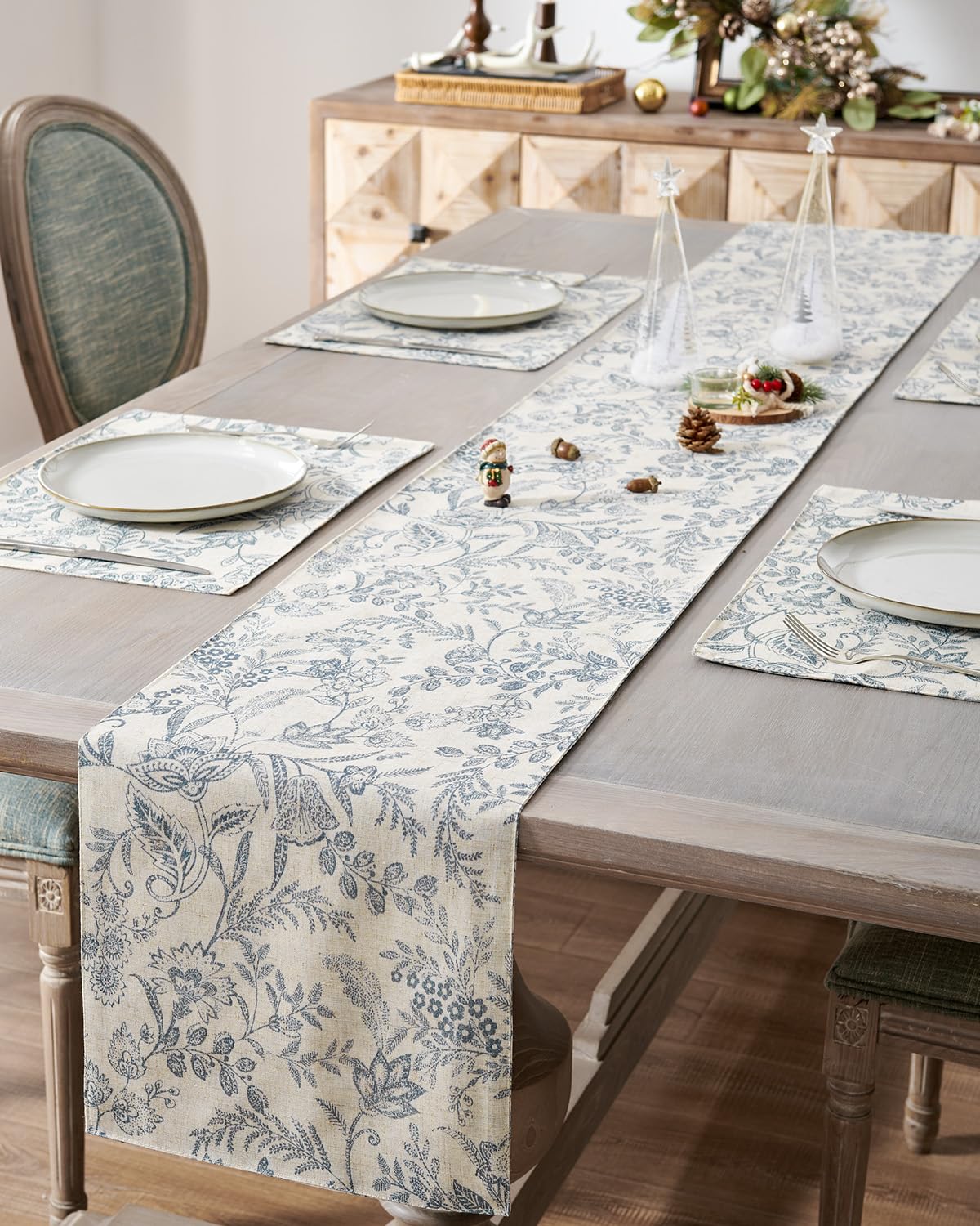 jinchan Black Farmhouse Floral Linen Rectangle Table Cloth 52 x 70 Inch | Traditional farmhouse florals create a versatile look for everyday dining and seasonal decorating.