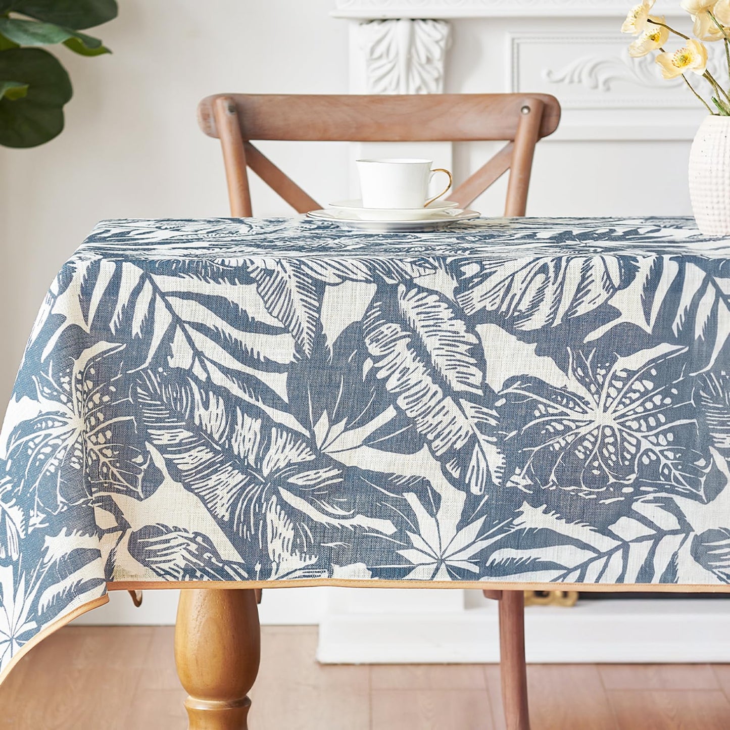 jinchan Black Farmhouse Floral Linen Rectangle Table Cloth 52 x 70 Inch | Traditional farmhouse florals create a versatile look for everyday dining and seasonal decorating.