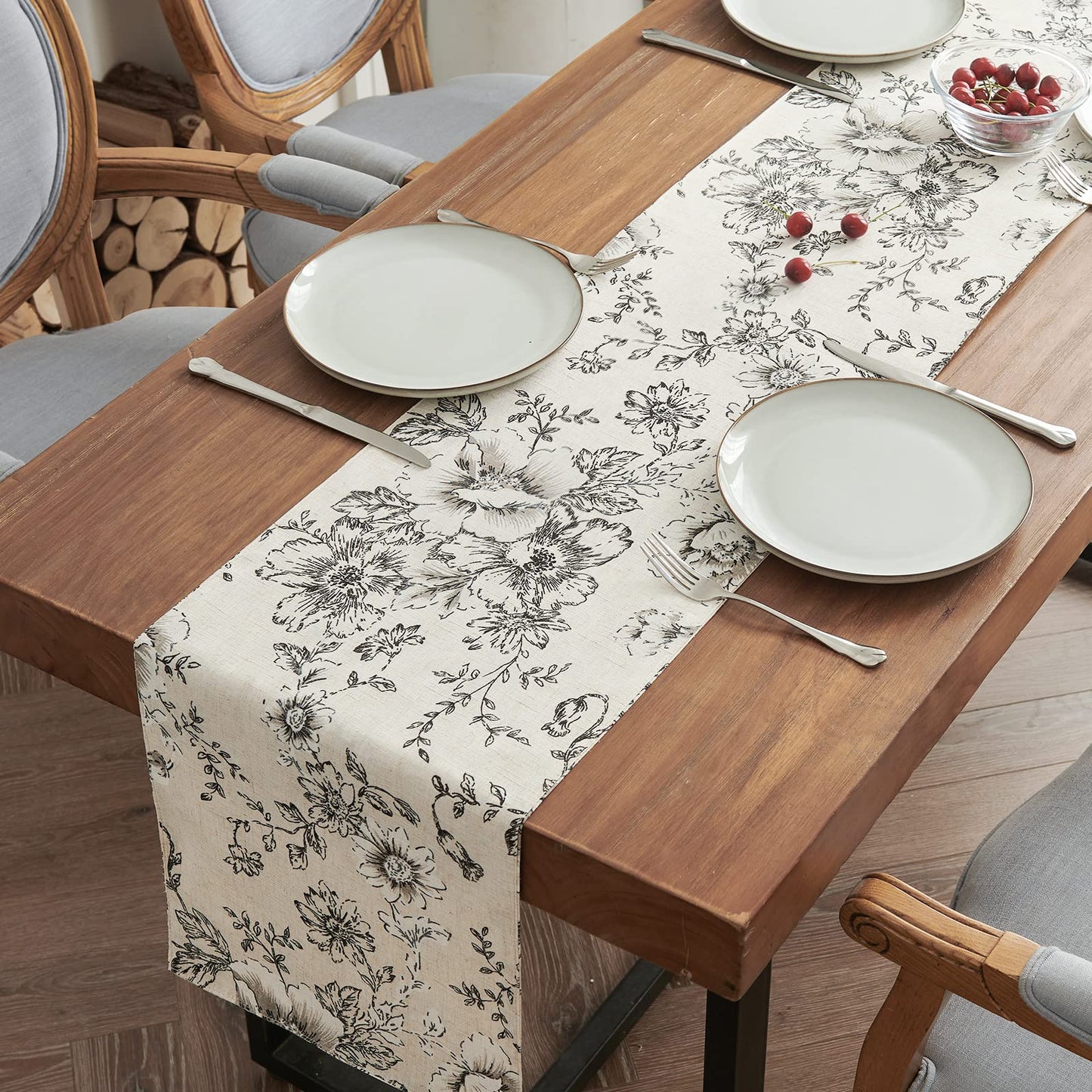 jinchan Black Farmhouse Floral Linen Rectangle Table Cloth 52 x 70 Inch | Traditional farmhouse florals create a versatile look for everyday dining and seasonal decorating.