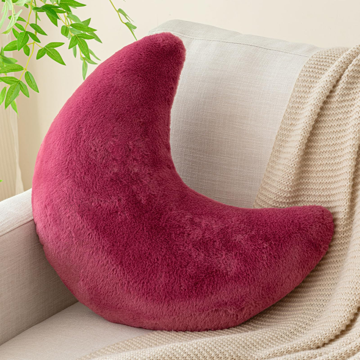 Moon Pillow, Decorative Throw Pillows with Soft Faux Rabbit for Bed Couch, Moon Shaped Pillows Plush Floor Cushions Room Decor Pillow for Sofa Bedroom Living Room