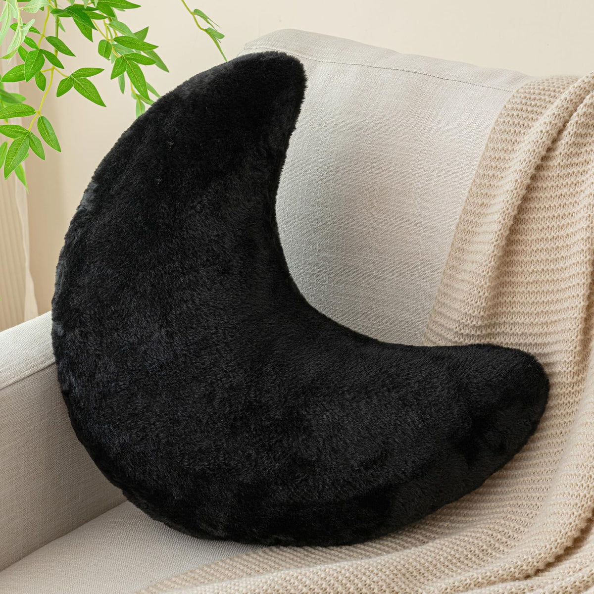 Moon Pillow, Decorative Throw Pillows with Soft Faux Rabbit for Bed Couch, Moon Shaped Pillows Plush Floor Cushions Room Decor Pillow for Sofa Bedroom Living Room