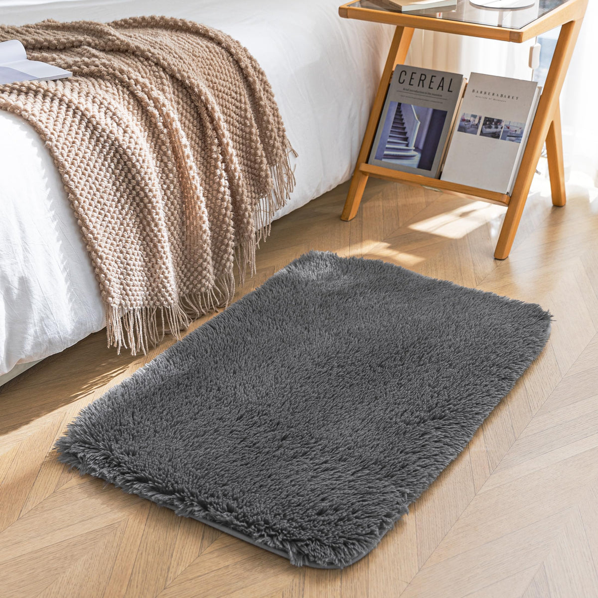 Amazon Basics Fluffy Washable Area Rug, Shaggy Carpet for Living Room, Bedroom, 4' W × 6' L, Pink