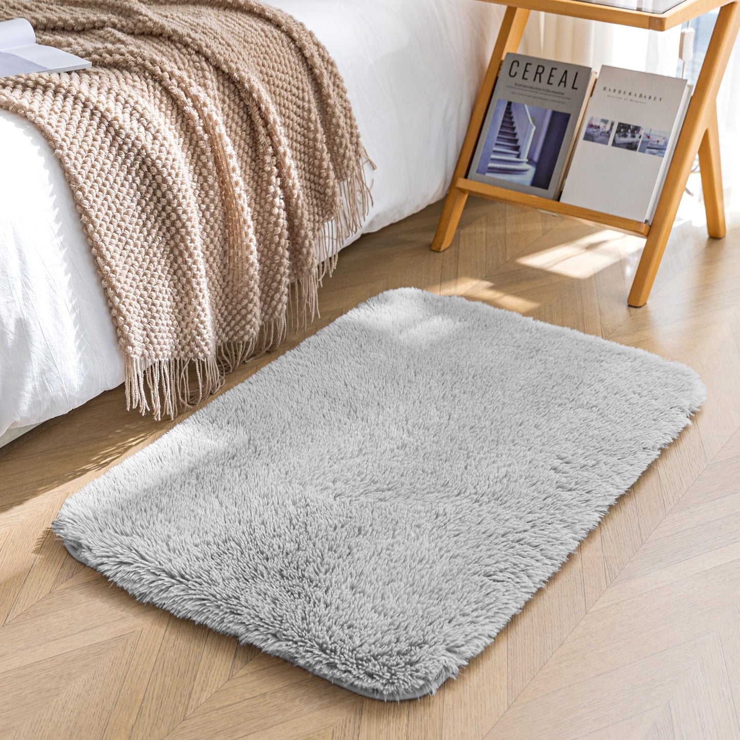 Amazon Basics Fluffy Washable Area Rug, Shaggy Carpet for Living Room, Bedroom, 4' W × 6' L, Pink