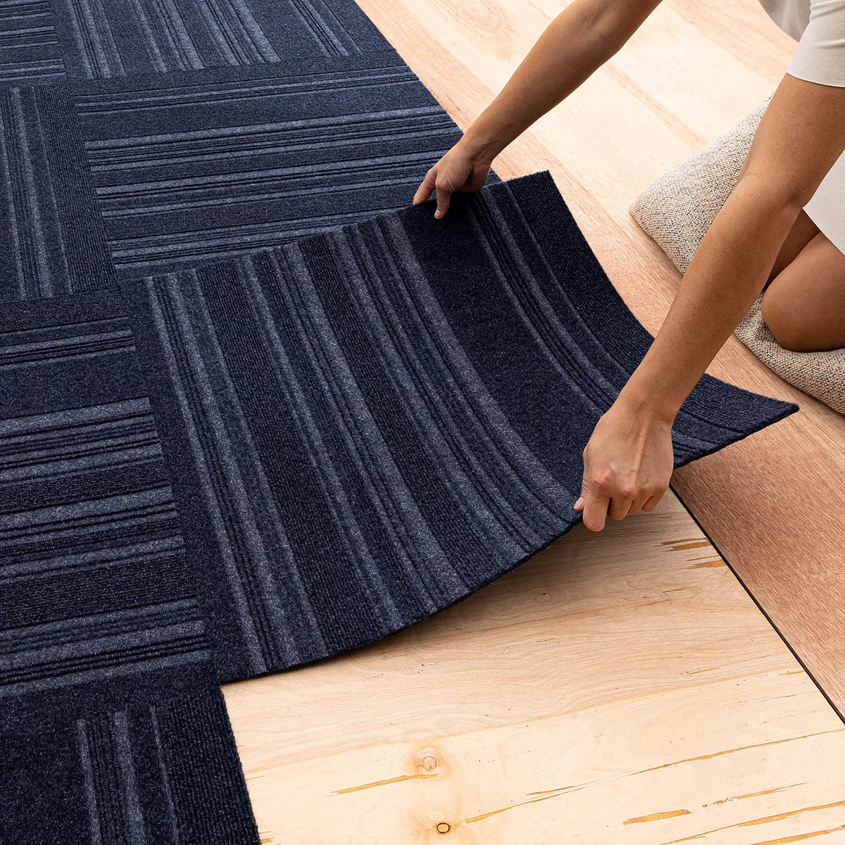 Mohawk Home 24" x 24" Indoor/Outdoor 0.25" Pile Height, Peel and Stick Carpet Tile, Grey Polyester, (15 Tiles) (60 sqft/Box)