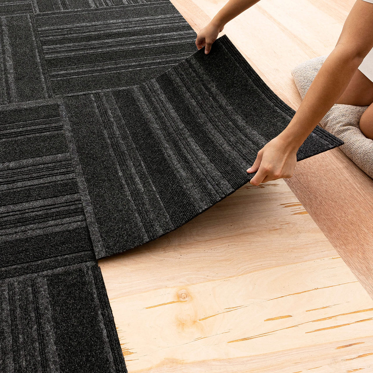 Mohawk Home 24" x 24" Indoor/Outdoor 0.25" Pile Height, Peel and Stick Carpet Tile, Grey Polyester, (15 Tiles) (60 sqft/Box)